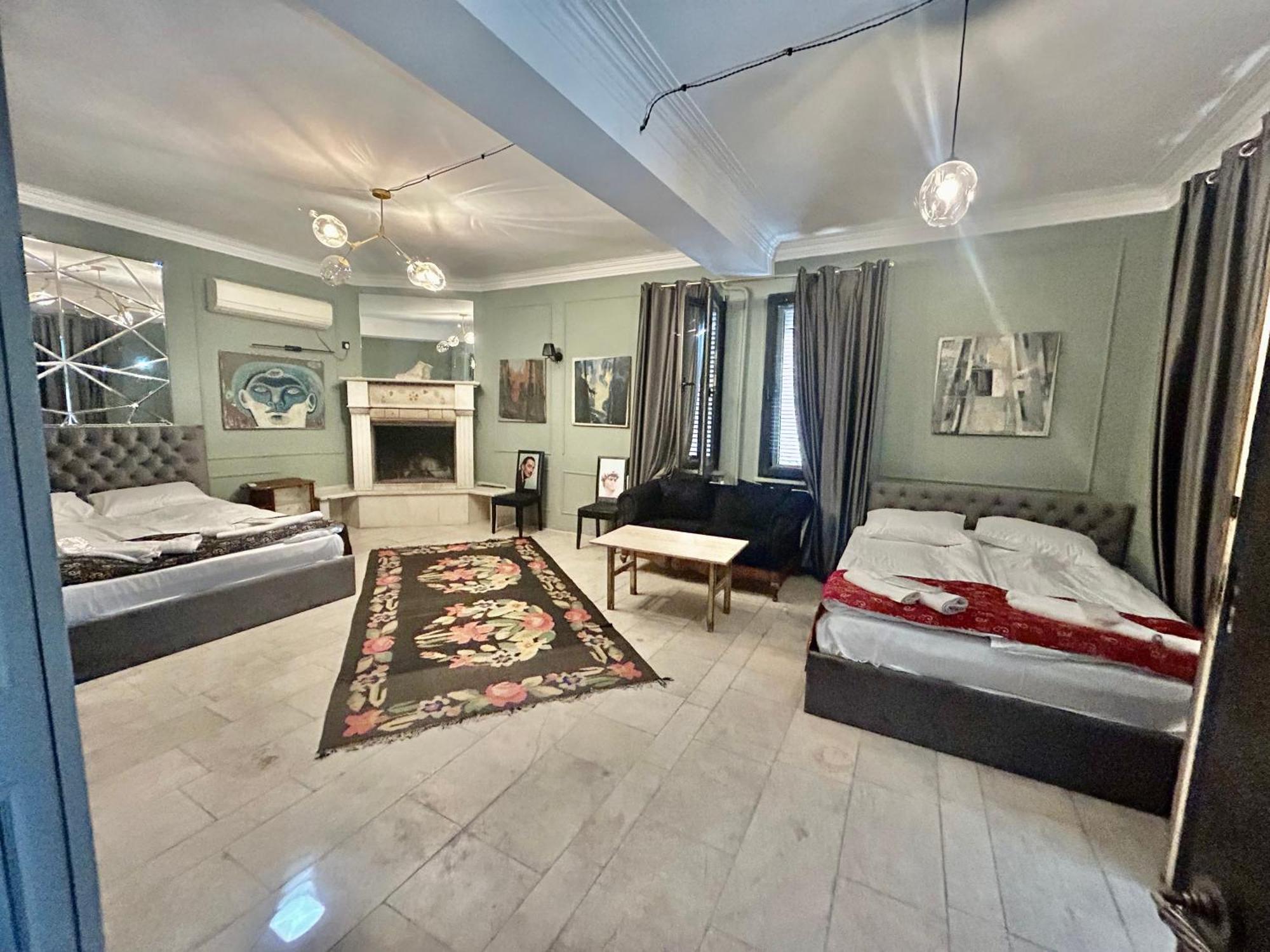 Art Hotel Home Tbilissi Extérieur photo
