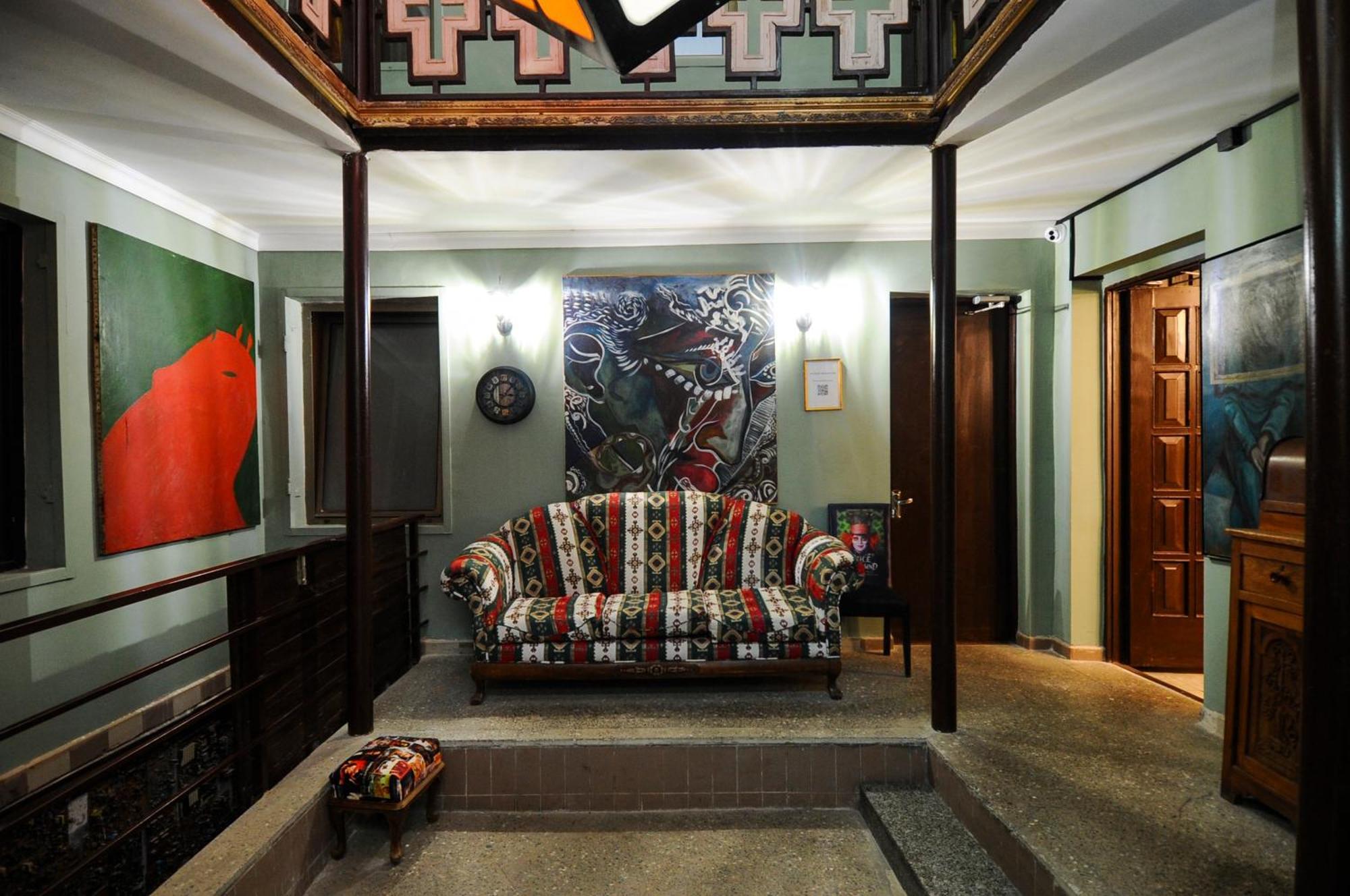 Art Hotel Home Tbilissi Extérieur photo