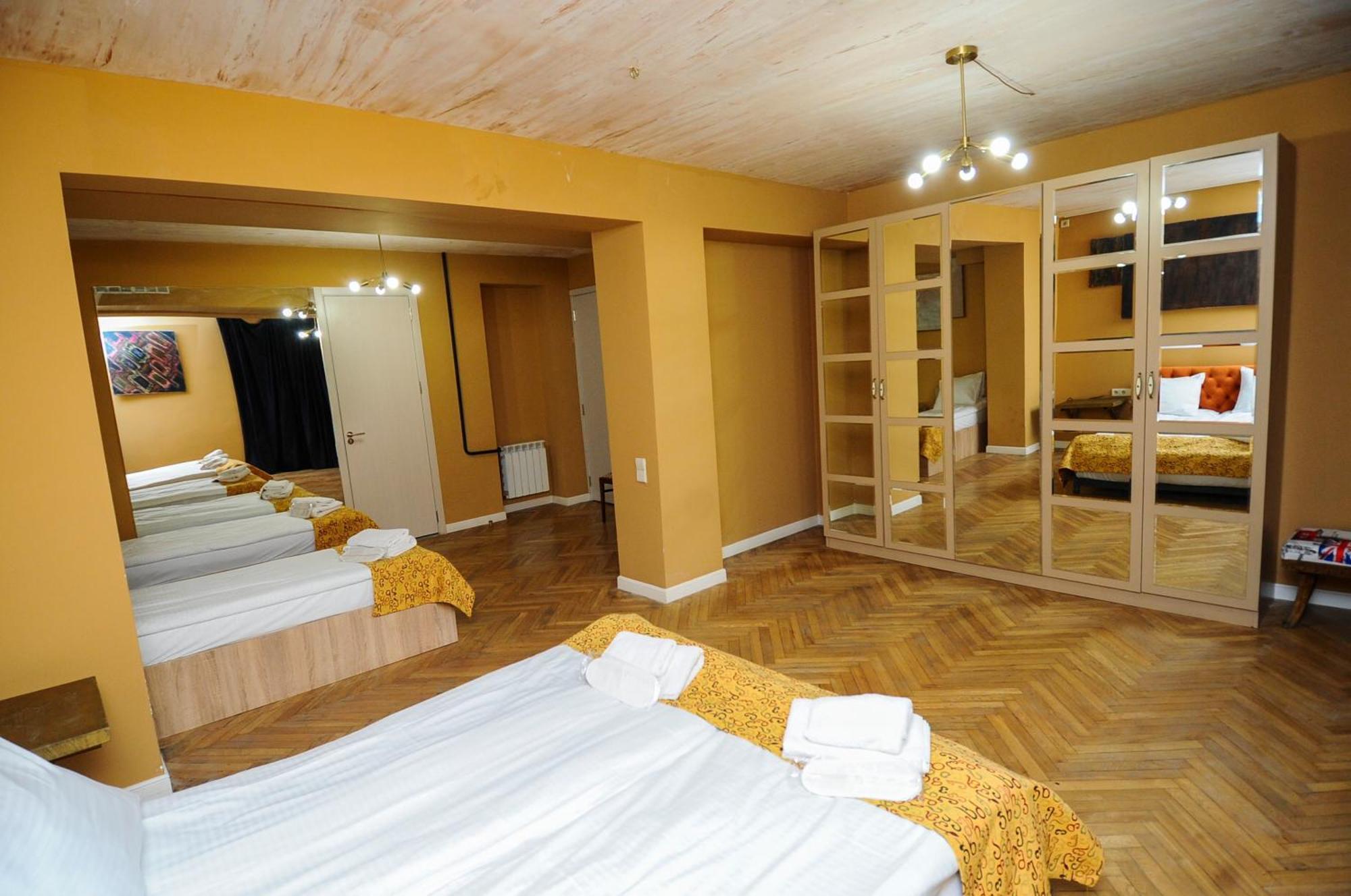 Art Hotel Home Tbilissi Extérieur photo