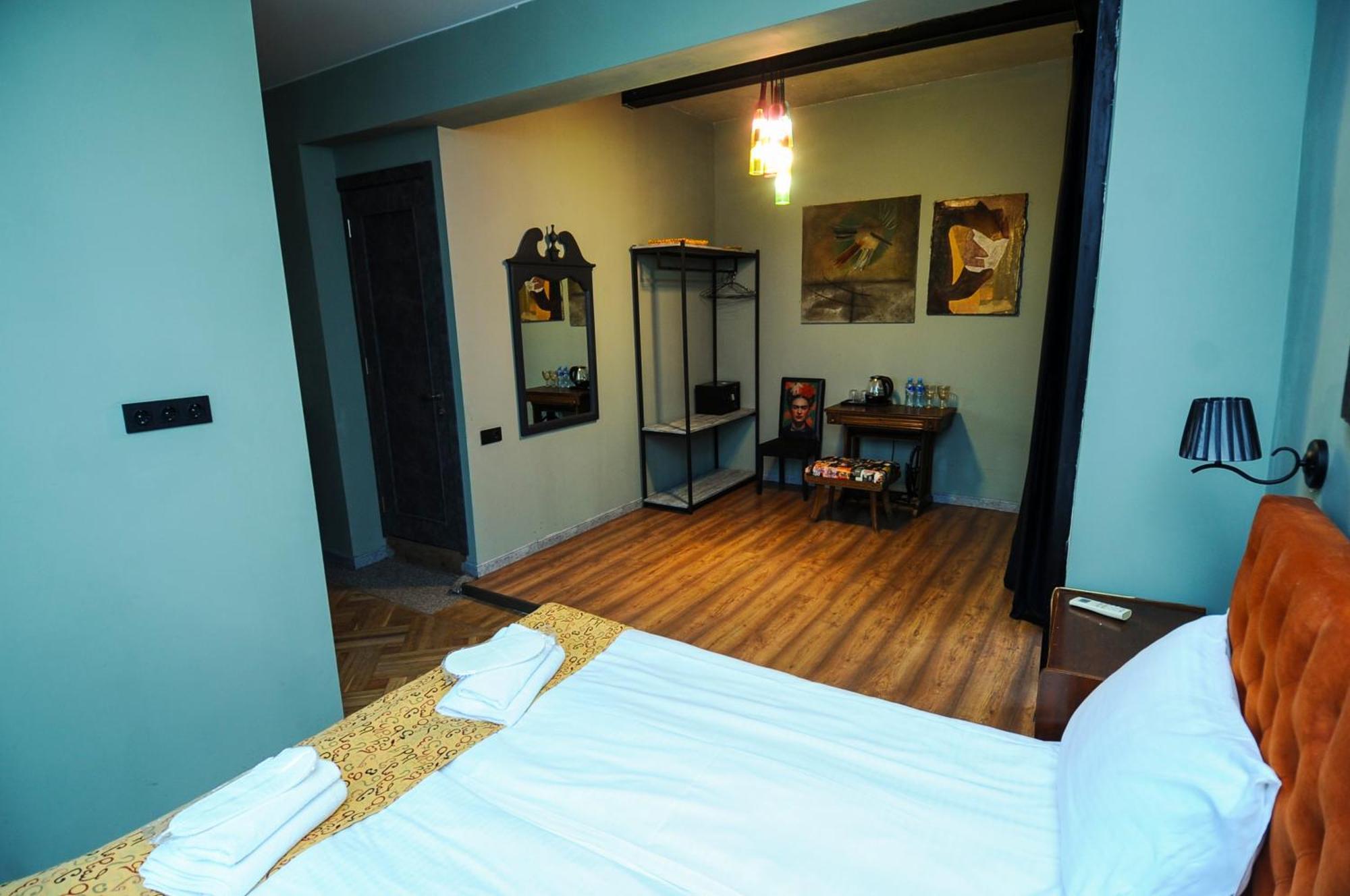 Art Hotel Home Tbilissi Extérieur photo